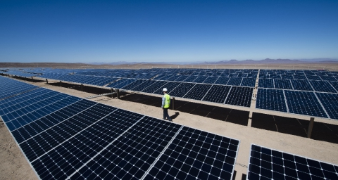 Centrale Solaire Total Nuevas Energias Chile - Sunpower. El Salvador, dans la région d'Atacama, Chili.