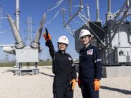 TotalEnergies Danish Fields Solar Farm (Texas, USA), Operators wearing their PPE in the electrical substation