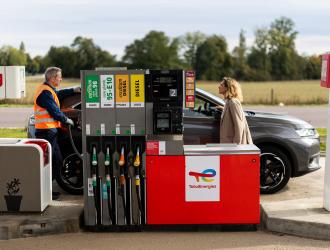 Compte tenu de la baisse des prix des carburants, TotalEnergies concentre son plafonnement à 1,99 €/L sur l'essence et le diesel