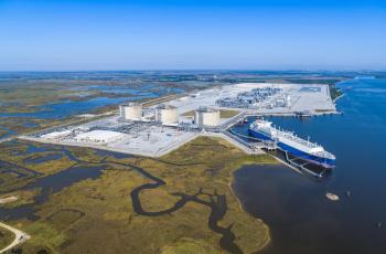 1er chargement du méthanier LNG Enterprise au terminal de liquéfaction Cameron LNG dans l'état de Louisiane