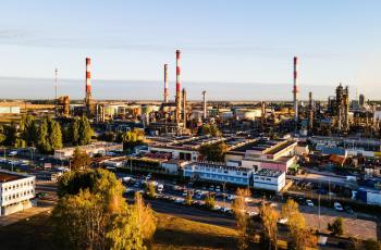 Raffinerie de Grandpuits : Vue de la raffinerie par drone