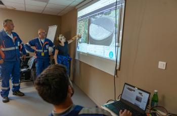 Tests de drones autonomes sur le plateau technique OLEUM (Dunkerque) avec la start-up Percepto, qui propose une technologie d'inspection et de surveillance de site qui allie drones autonomes et intelligence artificielle