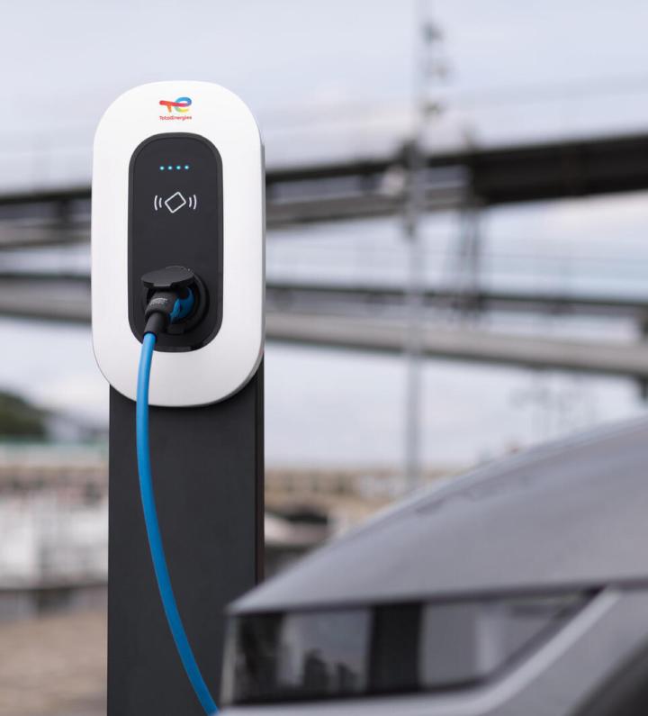 Ev shop charging total