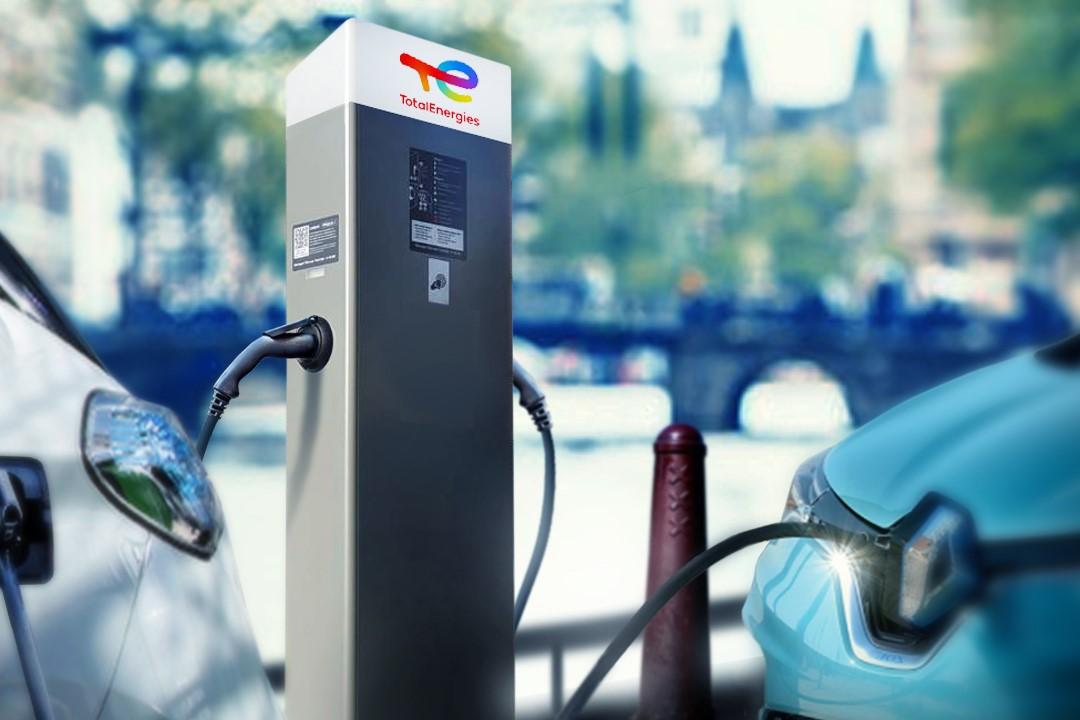 Total clearance charging stations