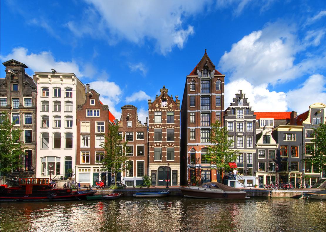 The Complete Guide on How to Move to The Netherlands permanently & pros and cons